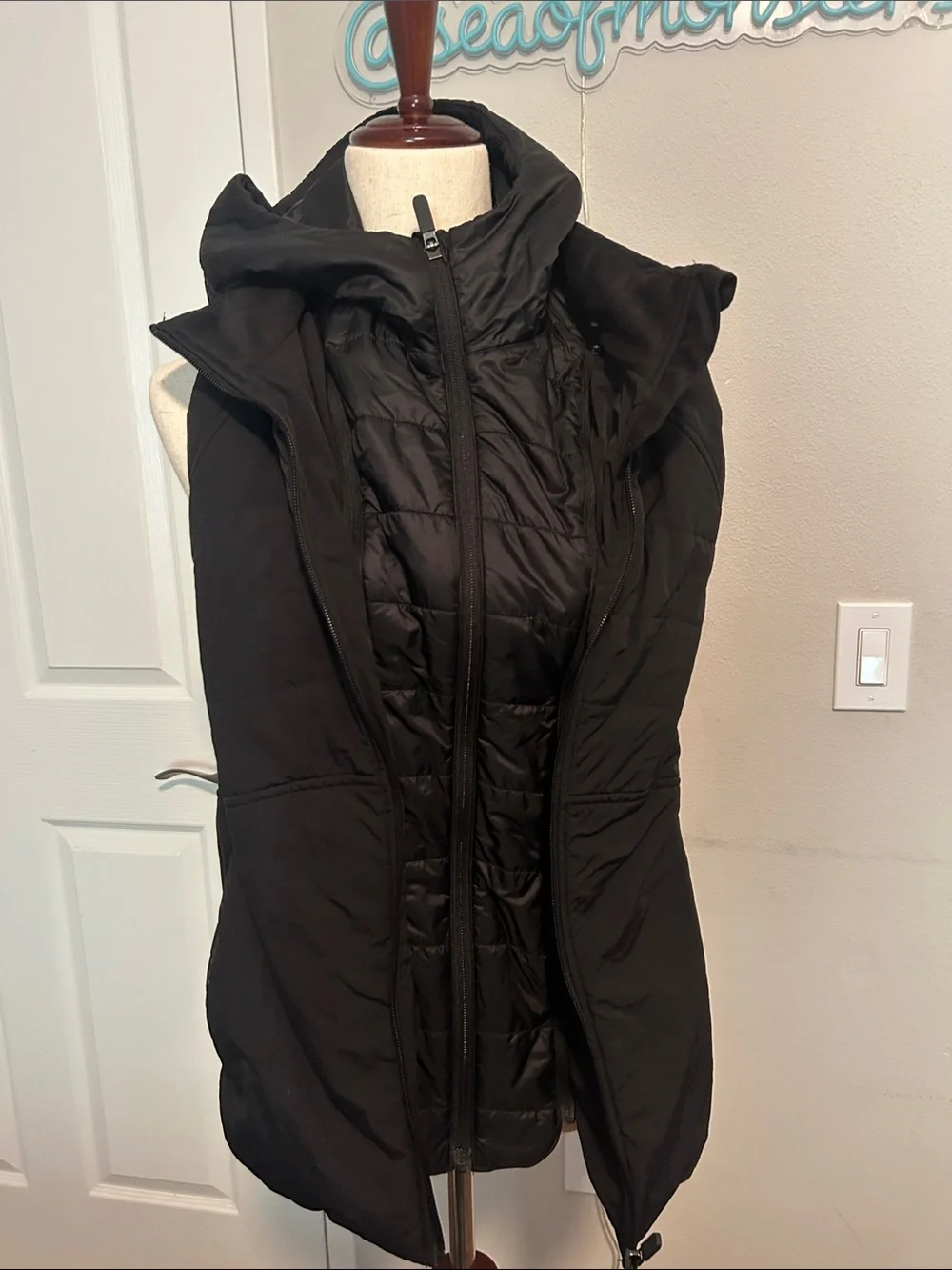 Lululemon another mile vest